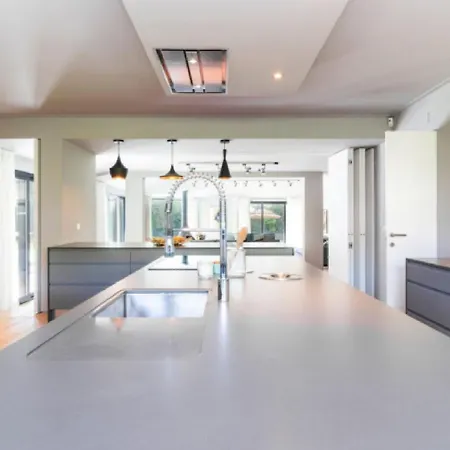 Villa Marinha Exquisite 6 Bedr